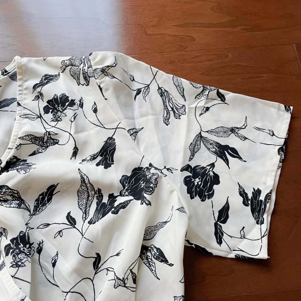 HOTPINGのワンピースの袖デザイン